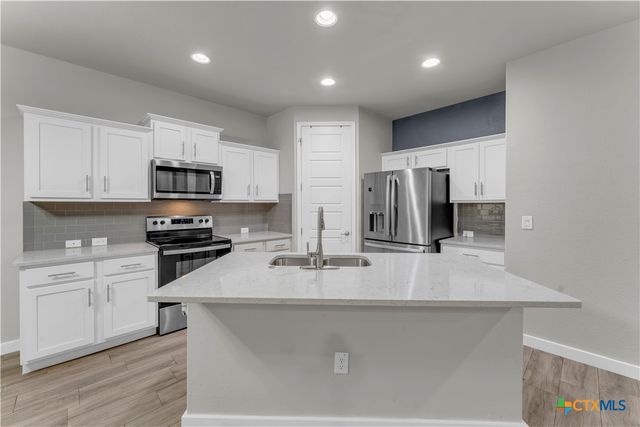 511 Taylor Drive, Horseshoe Bay, TX 78657