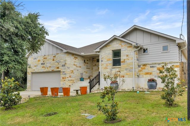 511 Taylor Drive, Horseshoe Bay, TX 78657