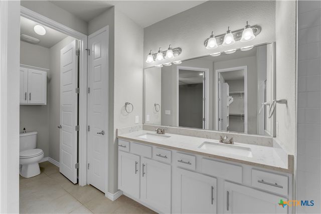 511 Taylor Drive, Horseshoe Bay, TX 78657