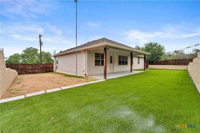 511 Taylor Drive, Horseshoe Bay, TX 78657
