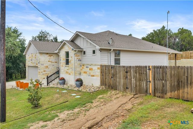 511 Taylor Drive, Horseshoe Bay, TX 78657