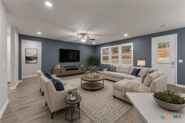 511 Taylor Drive, Horseshoe Bay, TX 78657