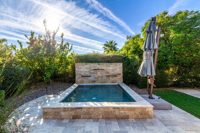 12725 W DALE Lane, Peoria, AZ 85383