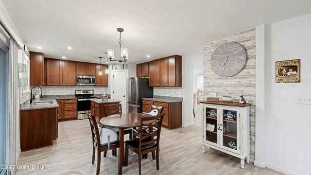 151 Blue Ridge Cir, Mt Washington, KY 40047