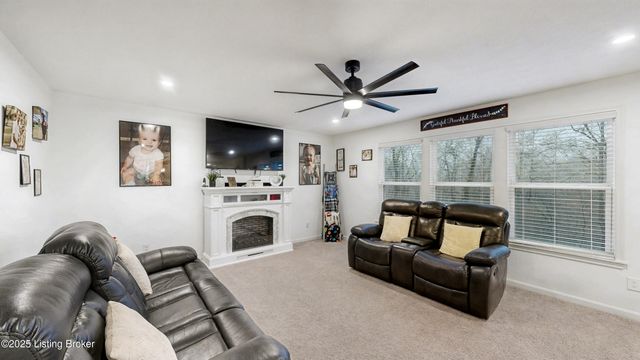 151 Blue Ridge Cir, Mt Washington, KY 40047