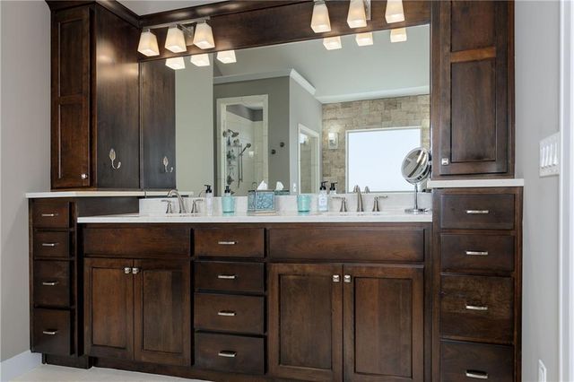 25137 W 105th Terrace, Olathe, KS 66061