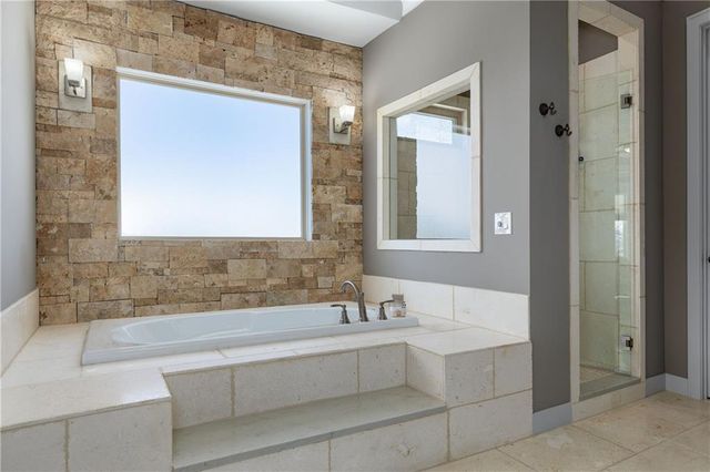 25137 W 105th Terrace, Olathe, KS 66061