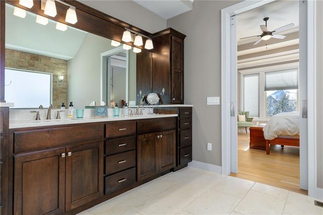 25137 W 105th Terrace, Olathe, KS 66061