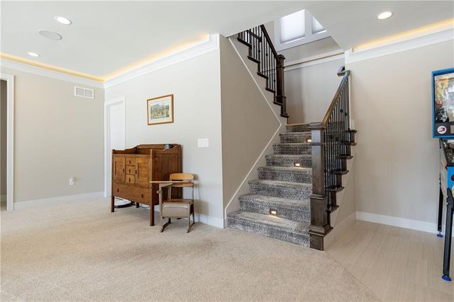 25137 W 105th Terrace, Olathe, KS 66061