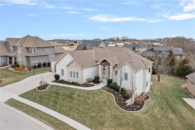 25137 W 105th Terrace, Olathe, KS 66061