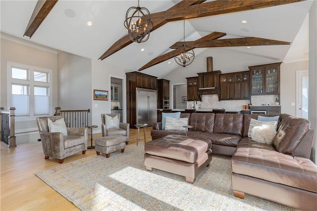 25137 W 105th Terrace, Olathe, KS 66061