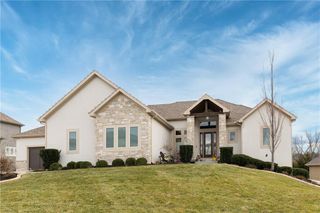 25137 W 105th Terrace, Olathe, KS 66061