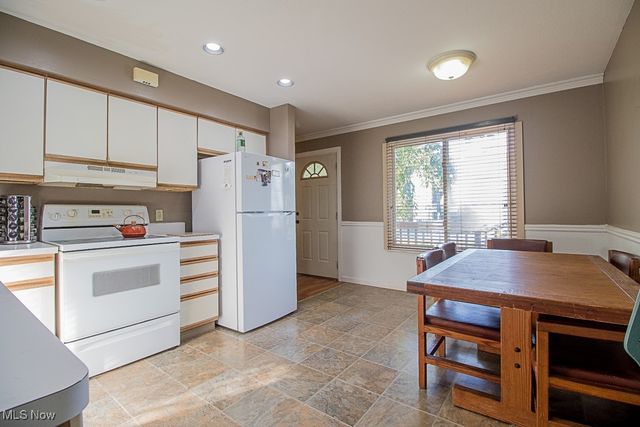 211 Plymouth Road, Eastlake, OH 44095