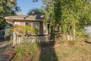 211 Plymouth Road, Eastlake, OH 44095