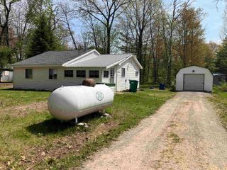 4886 Maplewood Street, Harrison, MI 48625