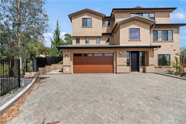 969 N Staley, Los Angeles, CA 90042