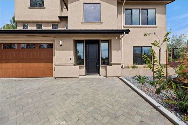 969 N Staley, Los Angeles, CA 90042