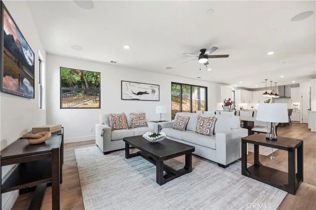 969 N Staley, Los Angeles, CA 90042