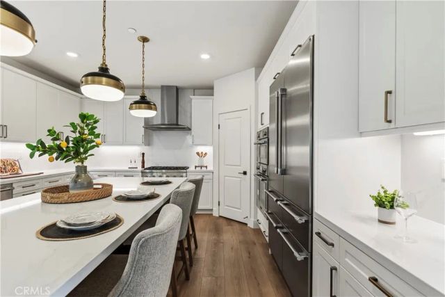 969 N Staley, Los Angeles, CA 90042