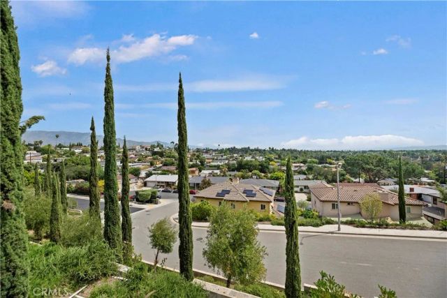 969 N Staley, Los Angeles, CA 90042