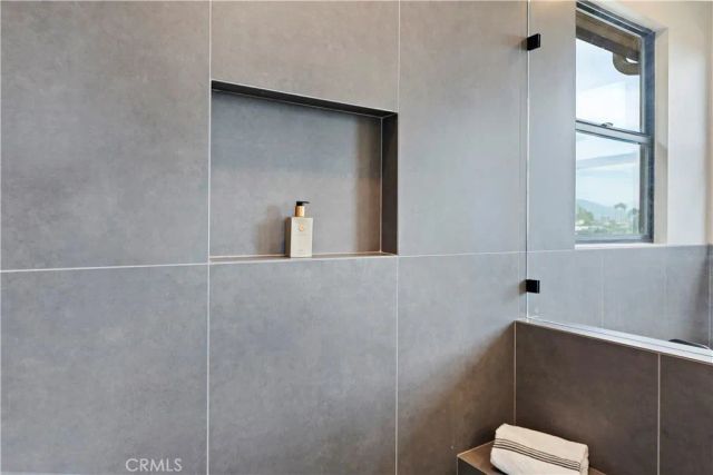 969 N Staley, Los Angeles, CA 90042