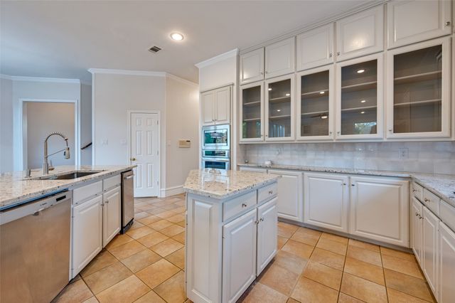 6565 Shoreline Drive, Little Elm, TX 75068