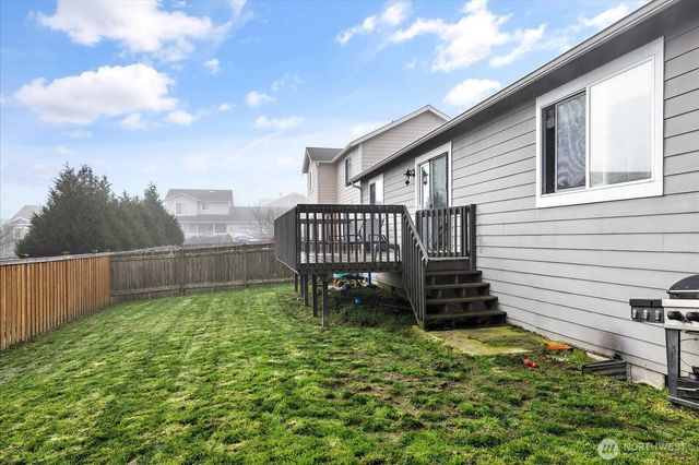1430 NW Camellia Loop, Oak Harbor, WA 98277