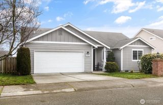 1430 NW Camellia Loop, Oak Harbor, WA 98277