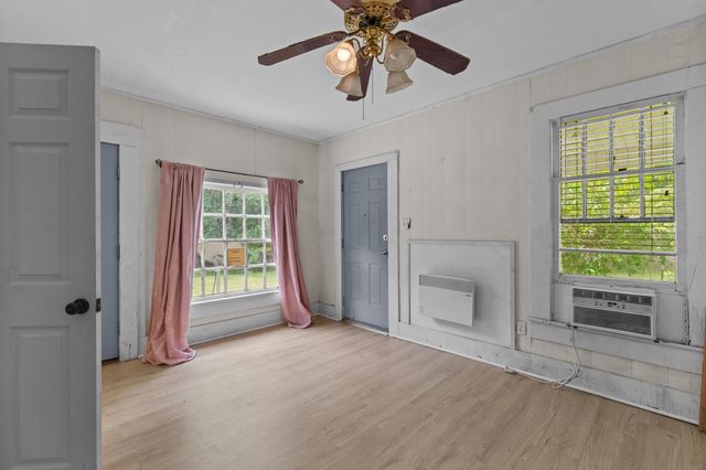 512 Miller St., Hattiesburg, MS 39401