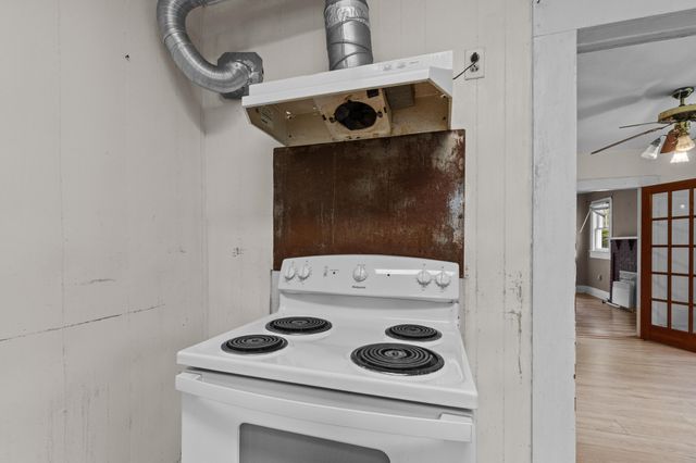 512 Miller St., Hattiesburg, MS 39401