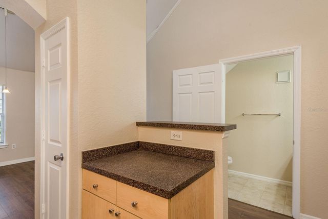 3521 KINGS ROAD 102, Palm Harbor, FL 34685