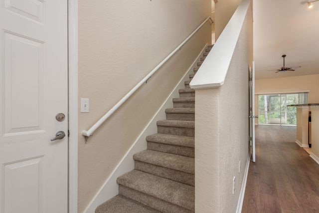 3521 KINGS ROAD 102, Palm Harbor, FL 34685