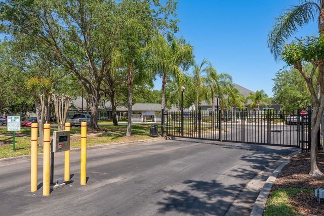 3521 KINGS ROAD 102, Palm Harbor, FL 34685