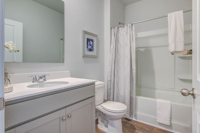 9035 Salamander Road, North Charleston, SC 29406