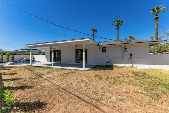 2825 E CAMPBELL Avenue, Phoenix, AZ 85016