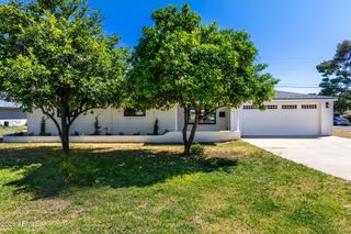2825 E CAMPBELL Avenue, Phoenix, AZ 85016