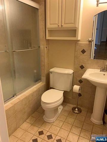 126 Hawthorne Avenue, Park Ridge, NJ 07656