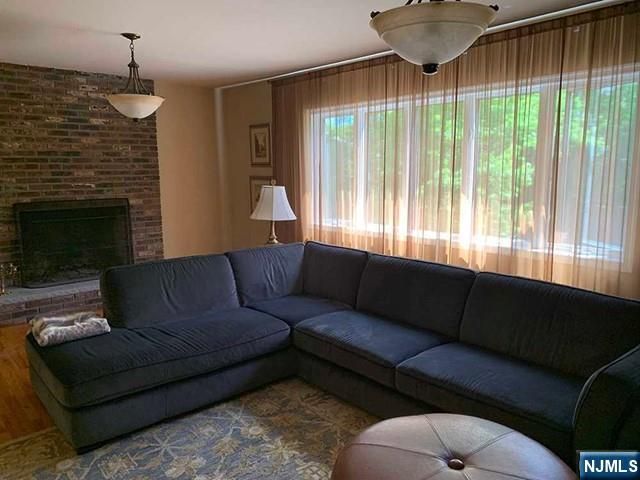 126 Hawthorne Avenue, Park Ridge, NJ 07656