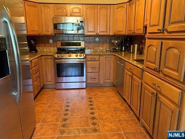 126 Hawthorne Avenue, Park Ridge, NJ 07656