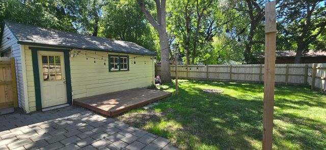 207 14th Street S, Moorhead, MN 56560