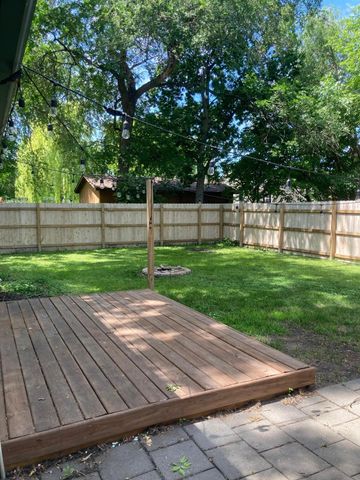 207 14th Street S, Moorhead, MN 56560