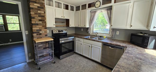 207 14th Street S, Moorhead, MN 56560