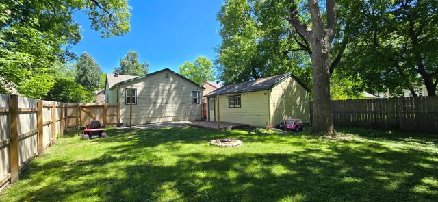 207 14th Street S, Moorhead, MN 56560