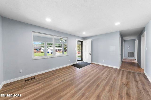 7228 Elmbrook Lane, Knoxville, TN 37918