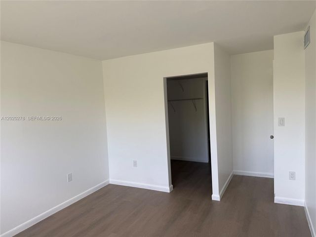 7195 NW 179th St, Hialeah, FL 33015