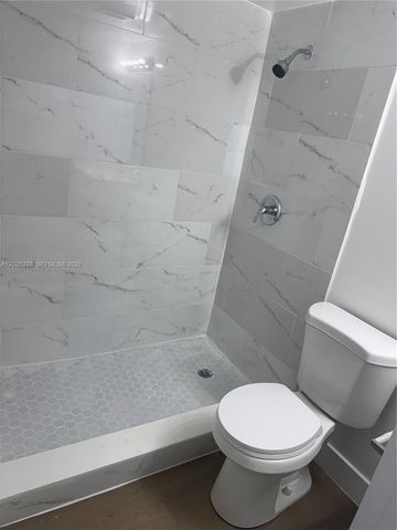 7195 NW 179th St, Hialeah, FL 33015