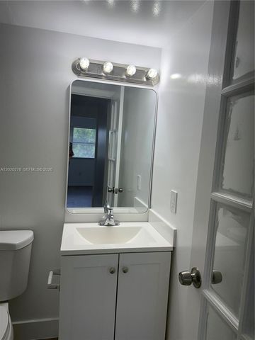 7195 NW 179th St, Hialeah, FL 33015