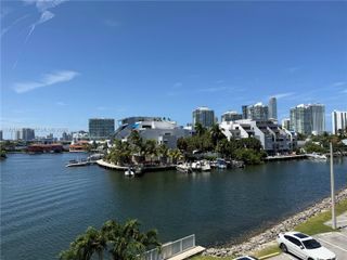 400 Kings Point Drive 311, Sunny Isles Beach, FL 33160