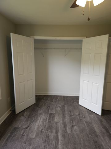 4070 Hartsville Rd, Lafayette, TN 37083