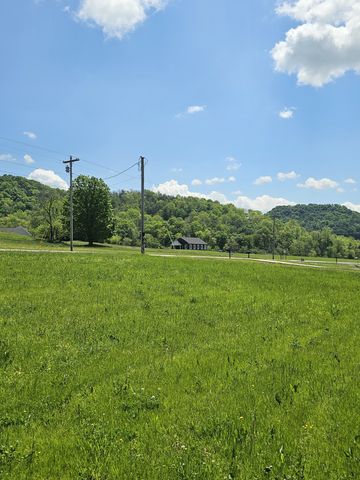 4070 Hartsville Rd, Lafayette, TN 37083